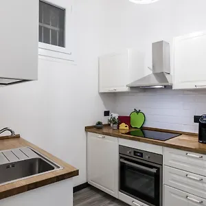 https://acquario-5-free-wi-fi-netflix-tilo-apartment-prione.hotelitalianriviera.com