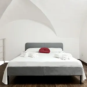 https://la-corte.taorminaitalyhotels.com