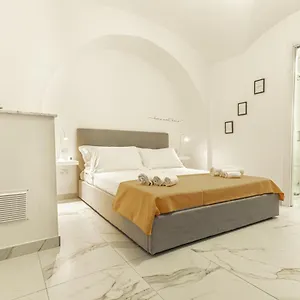 https://apt-dimora-bianca.taorminaitalyhotels.com